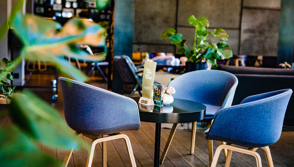 OZZO Food & Drinks - Sfeervol restaurant met moderne inrichting