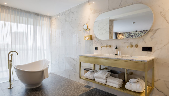 Honeymoon suite