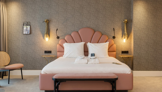Honeymoon suite