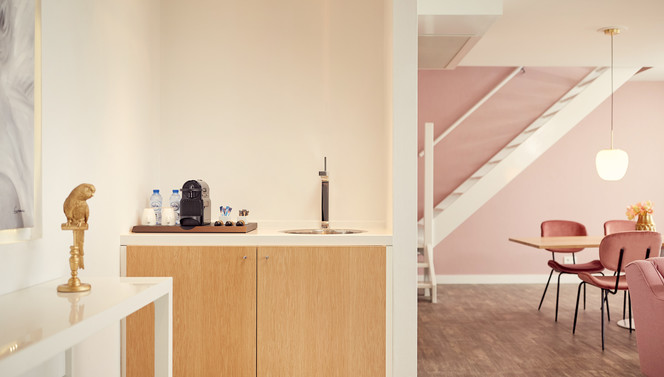 Penthouse Ivory Kitchen