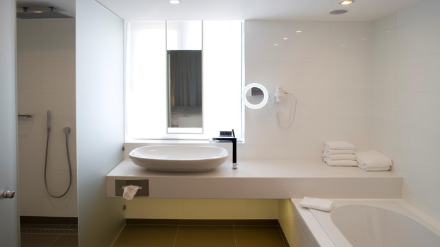 Badezimmer Penthouse-Suite Elfenbein Hotel Eindhoven